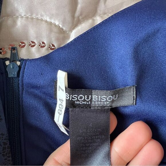 Bisou Bisou Navy Blue Sleeveless Derp V-neck Mini Cocktail Dress Size 4 - Picture 8 of 10